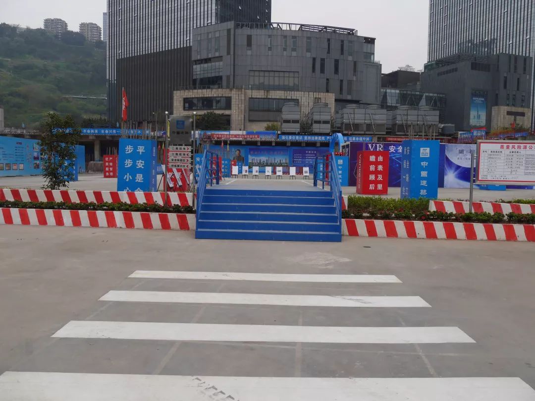 重庆在建第一高楼 万科超高层二三期项目全面打造标化智慧工地