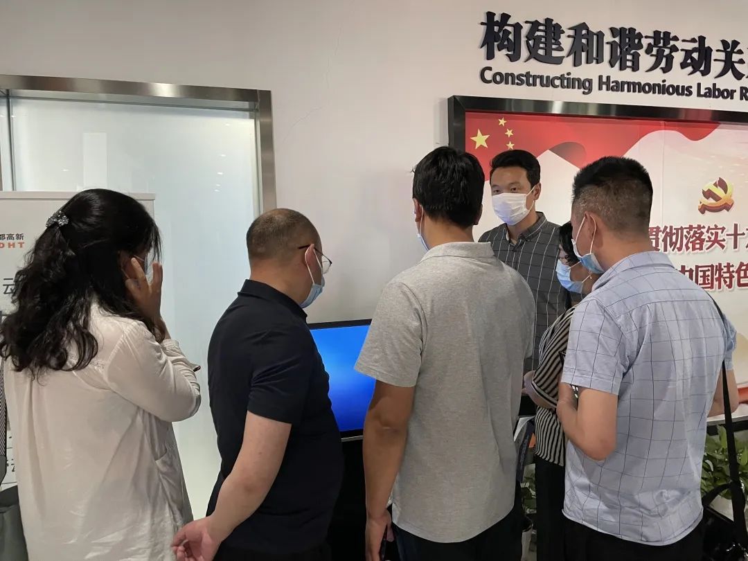 打通法律服务群众“最后一公里”,方正璞华劳动人事法律自助咨询服务平台频获“点赞”