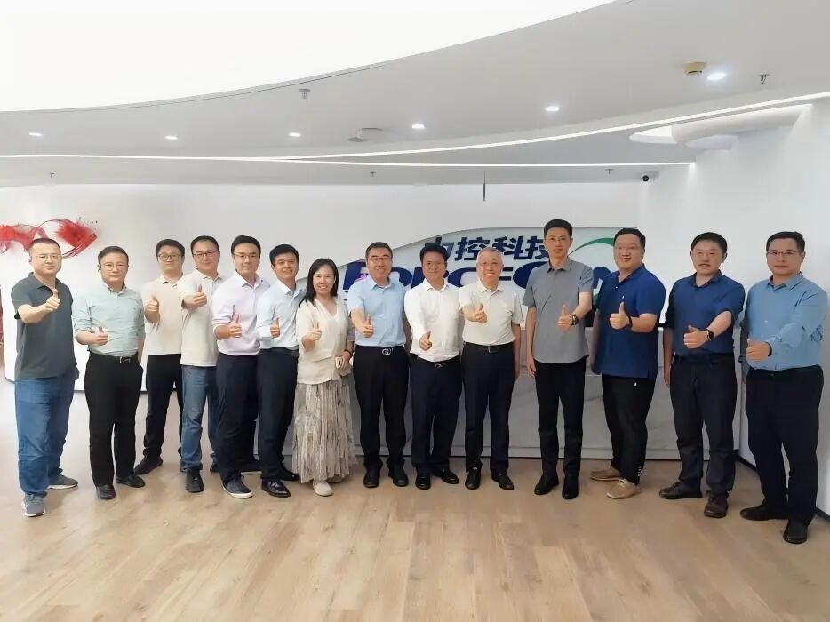 华为制造与大企业军团到访力控科技,共探行业数智化升级合作新机遇