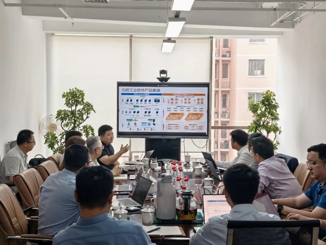 华为制造与大企业军团到访力控科技,共探行业数智化升级合作新机遇