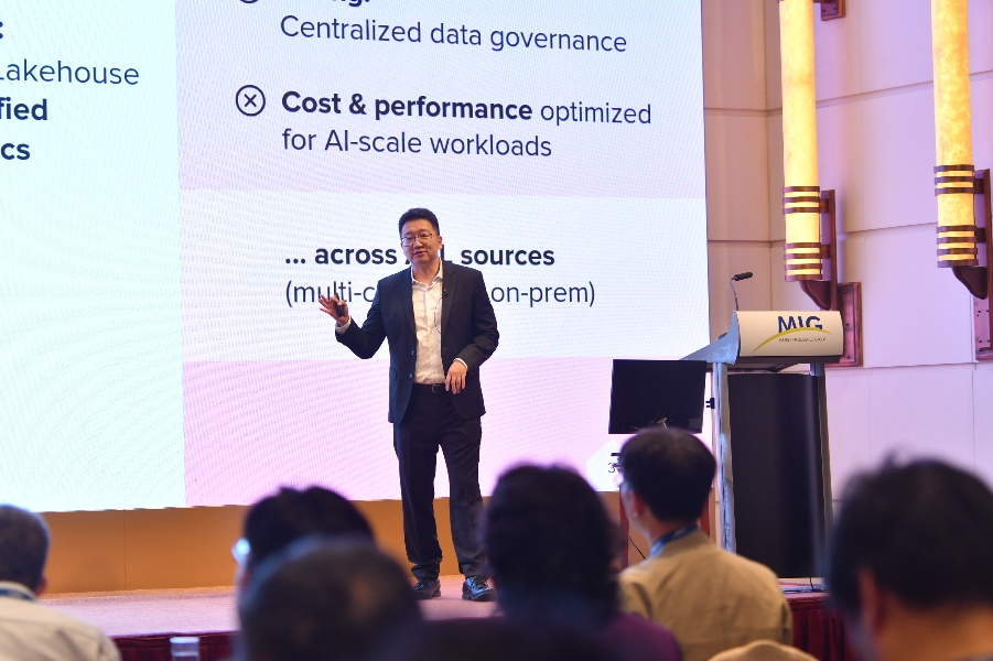 赋能大湾区 AI 智能体升级:丹诺德亮相香港 CIO 高管峰会,解构 AI 时代的零复制数据架构