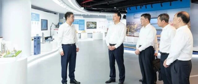 关志鸥在武汉调研“双碳”战略落实和碳市场建设工作